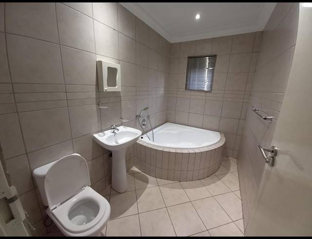 3 BEDROOM PROPERTY TO RENT IN MANTEVREDE